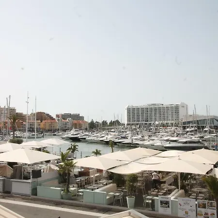 Marina Gardens Апартаменты Картейра
